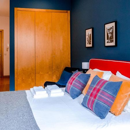 Cozy Studio In The Heart Of Lapa - 5Min Walk To Metro! Porto Luaran gambar