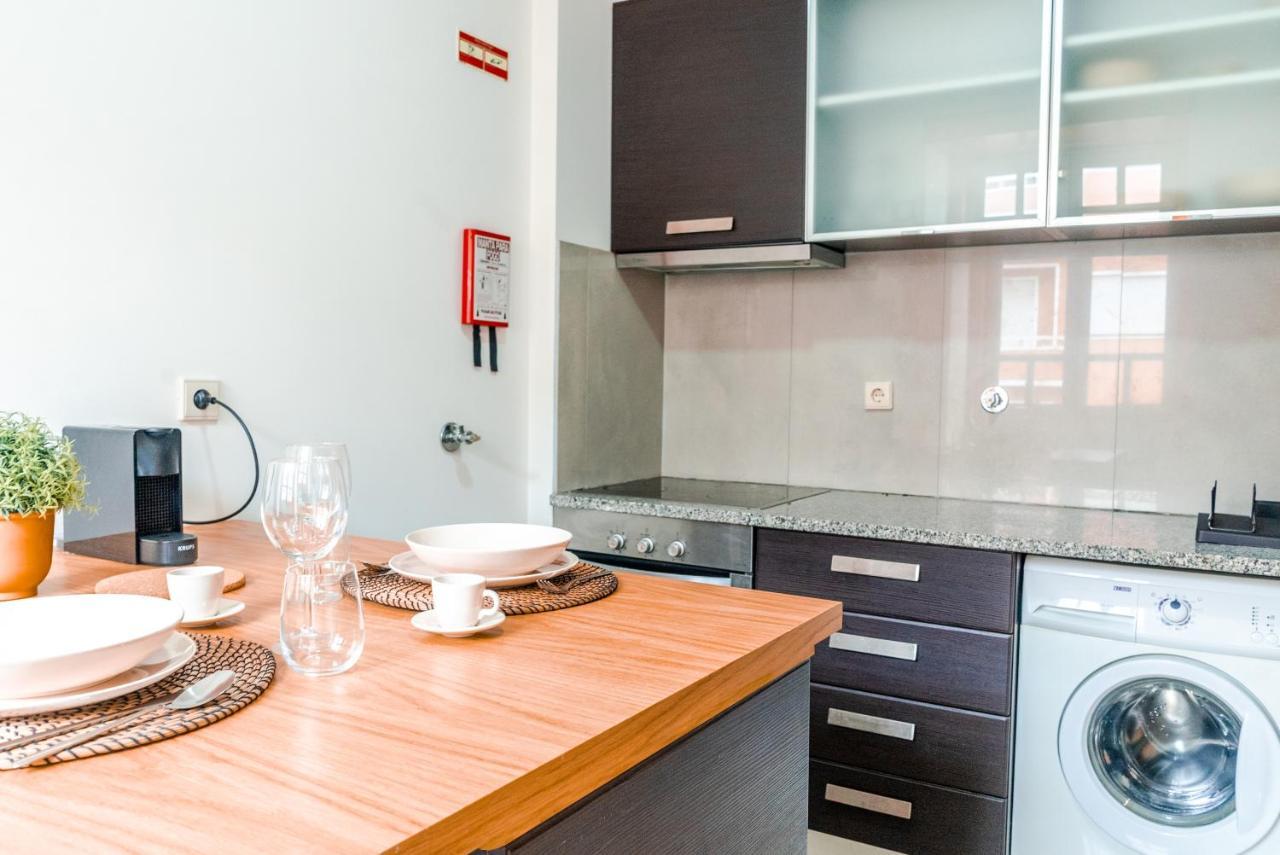 Cozy Studio In The Heart Of Lapa - 5Min Walk To Metro! Porto Luaran gambar